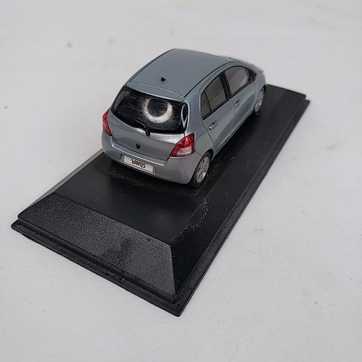 Voiture miniature Toyota Yaris - Minichamps État correct - Vue 4 - 